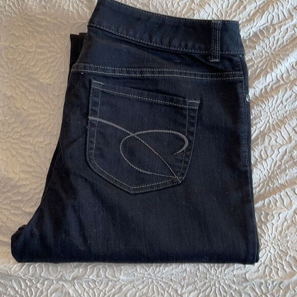 Chico's Platinum Denim Women’s Ultimate Boot Leg Stretch Black Size 2 Short/12 - Picture 5 of 10